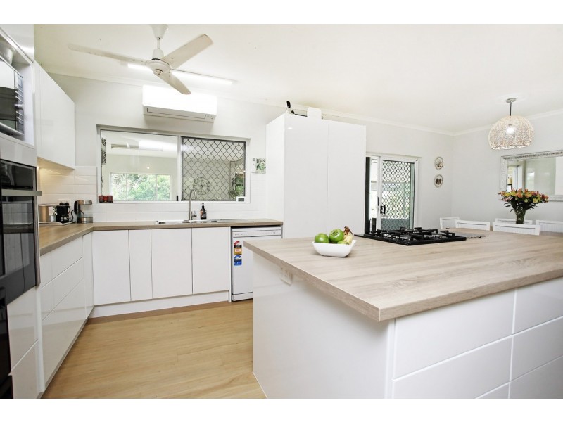 18 Geddes Drive, Tolga QLD 4882
