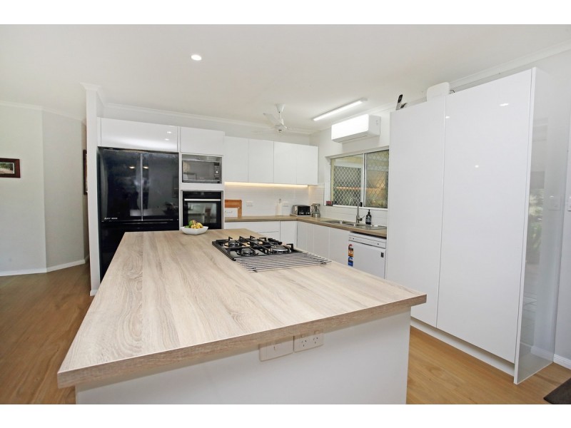 18 Geddes Drive, Tolga QLD 4882