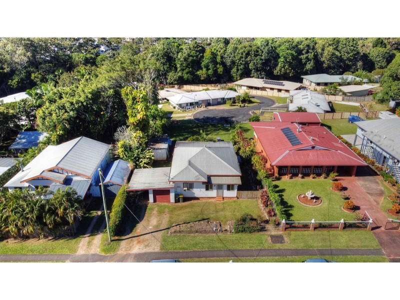 11 Golf Links Road, Atherton QLD 4883
