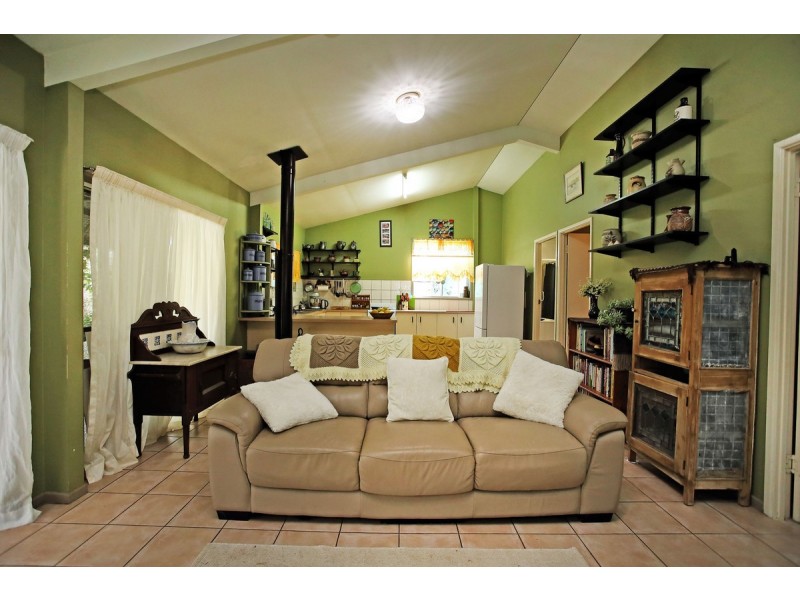 60 Western View Crescent, Millstream QLD 4888