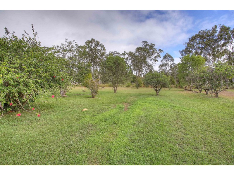 60 Western View Crescent, Millstream QLD 4888