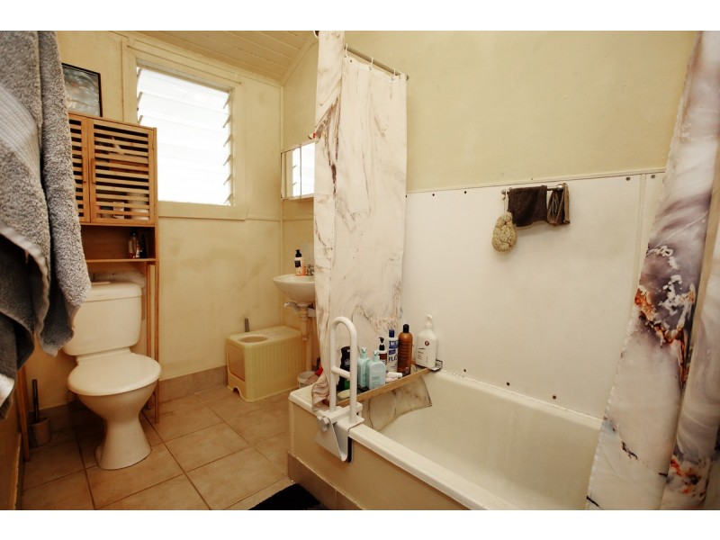 15 Golf Links Road, Atherton QLD 4883