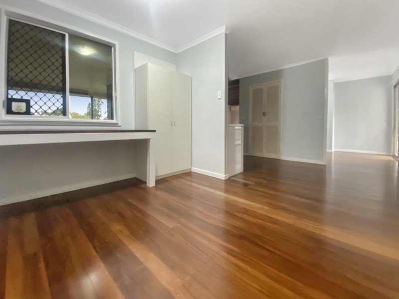 9 Church Street, Tinaroo QLD 4872