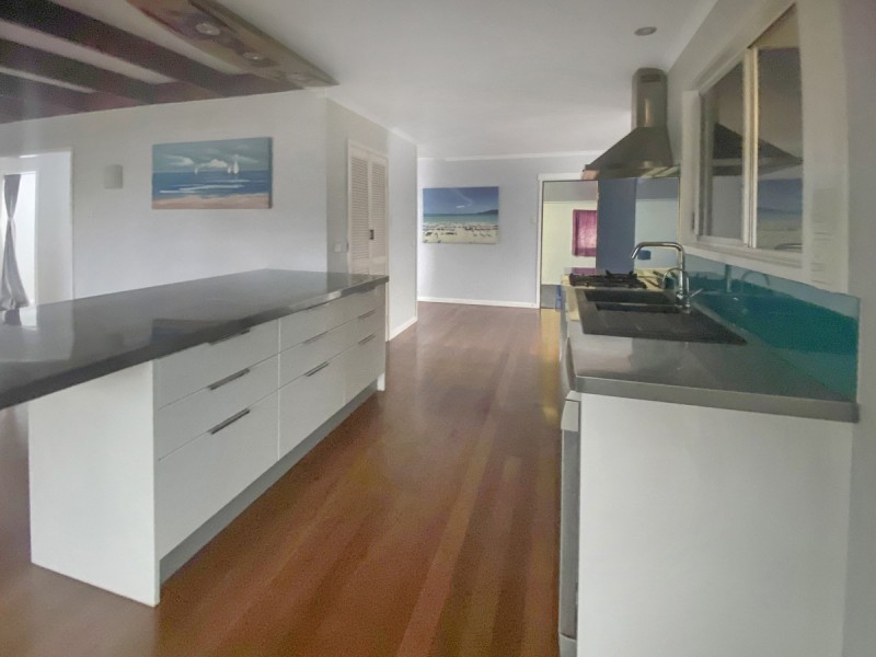9 Church Street, Tinaroo QLD 4872