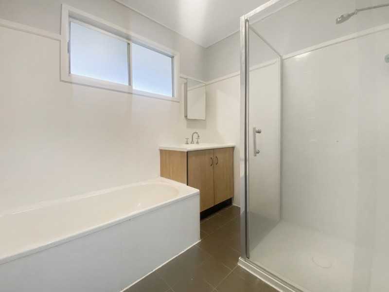 9 Church Street, Tinaroo QLD 4872