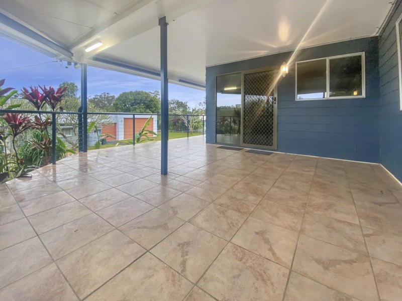 9 Church Street, Tinaroo QLD 4872