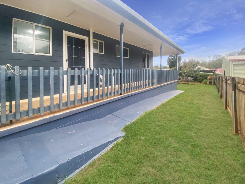 9 Church Street, Tinaroo QLD 4872
