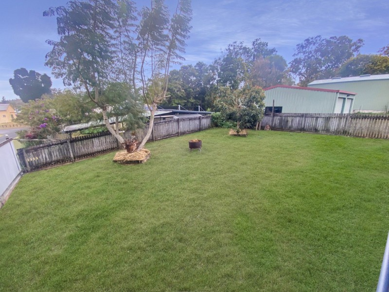 9 Church Street, Tinaroo QLD 4872