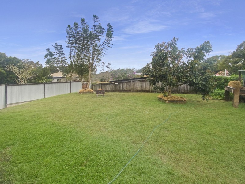 9 Church Street, Tinaroo QLD 4872