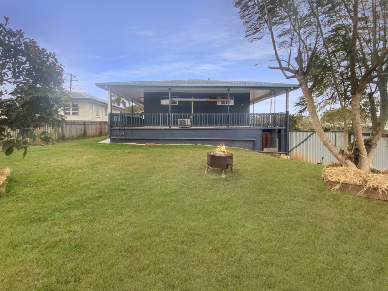 9 Church Street, Tinaroo QLD 4872