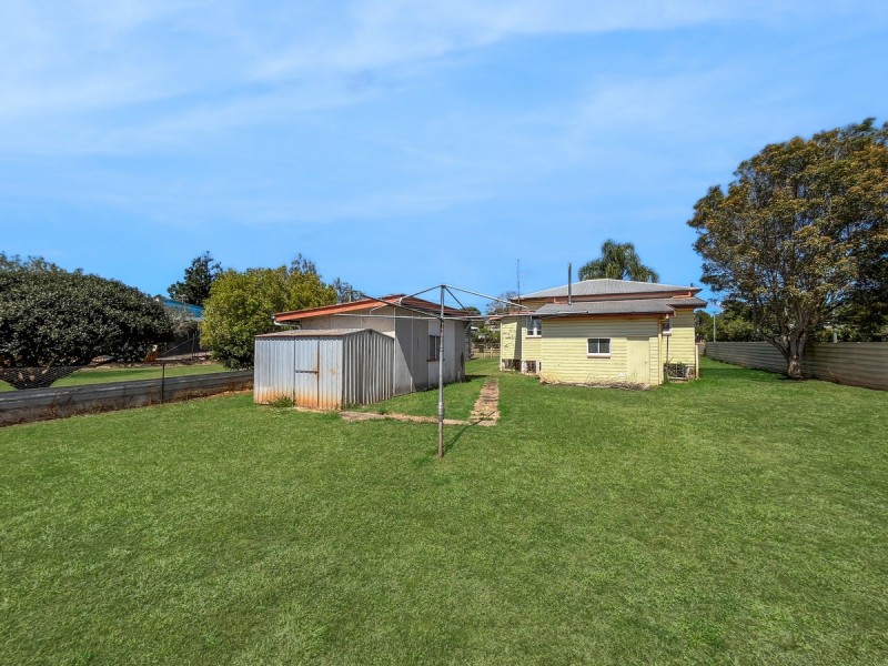 7 Lloyd Street, Atherton QLD 4883