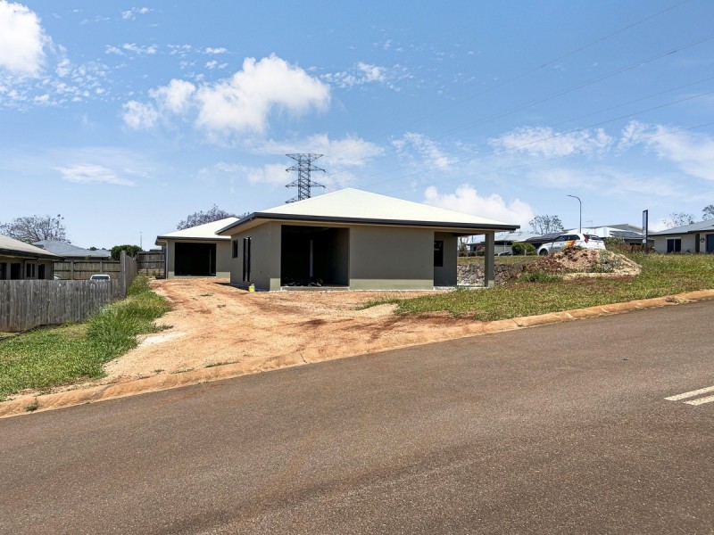 23 Neal Street, Atherton QLD 4883