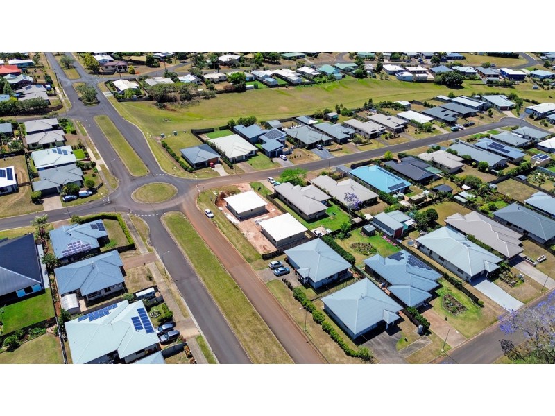 23 Neal Street, Atherton QLD 4883