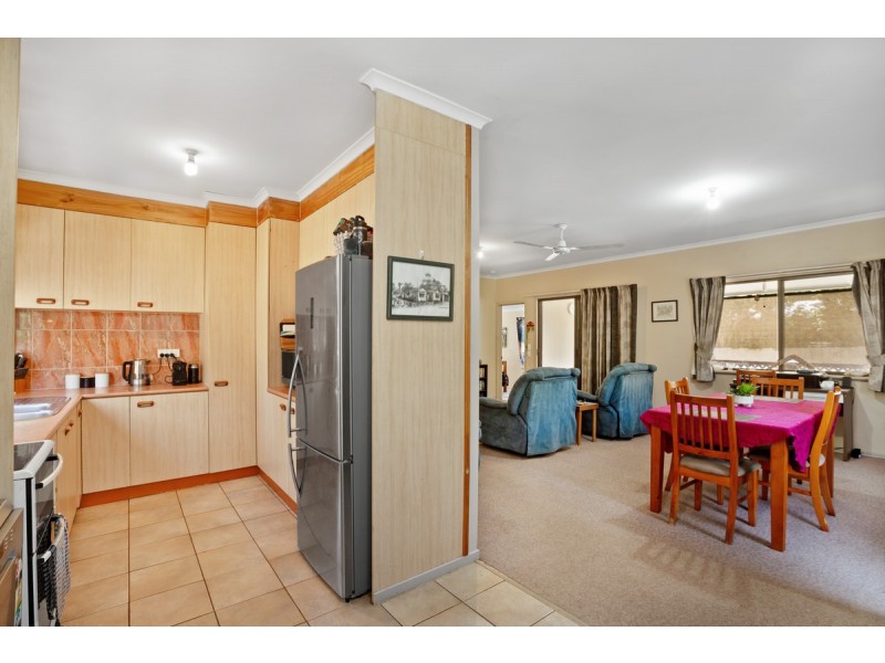 18 Broadway, Herberton QLD 4887