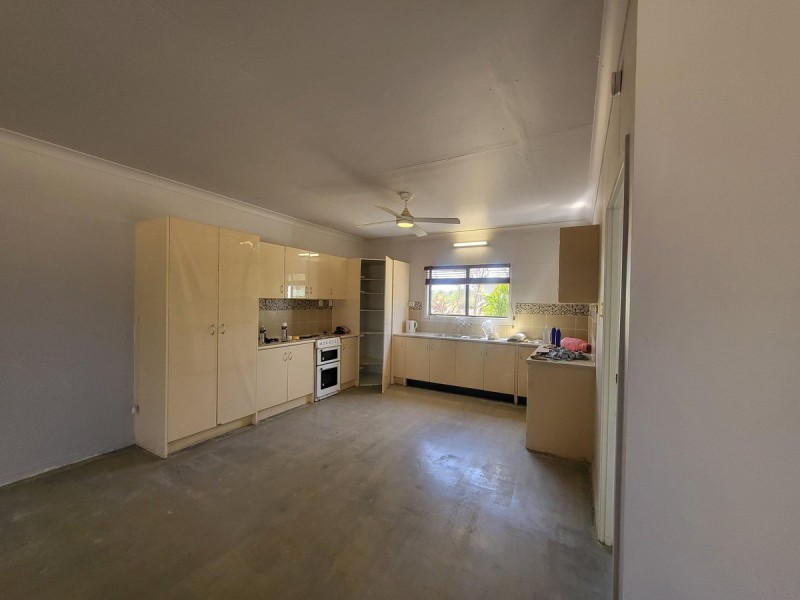 11 Jacaranda Drive, Millstream QLD 4888