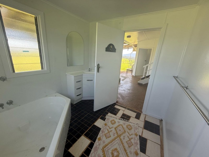 4800A Palmerston Highway, Ellinjaa QLD 4886