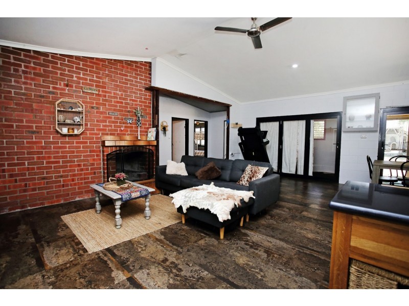 51 Arbouin Road, Kaban QLD 4888