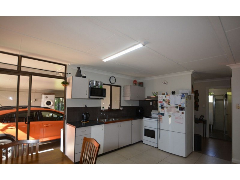 15 Palm Avenue, Millaa Millaa QLD 4886