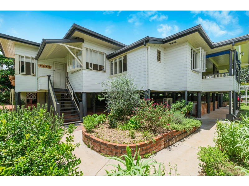 17-19 Louise Street, Atherton QLD 4883