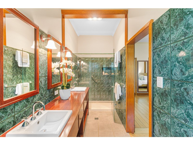 17-19 Louise Street, Atherton QLD 4883