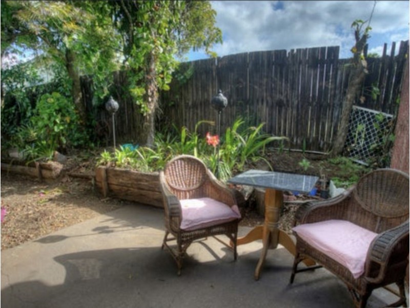 11 Pine Street, Millaa Millaa QLD 4886