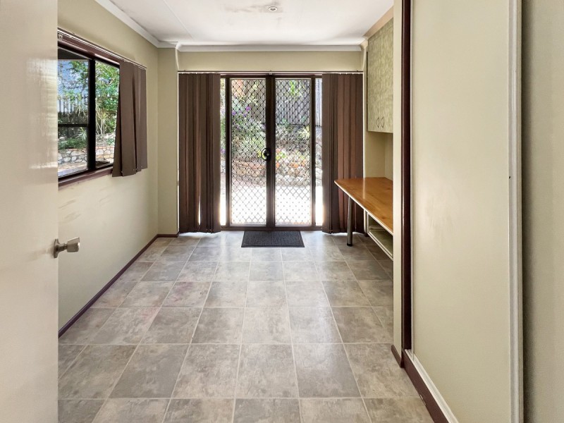 2 Centenary Drive, Atherton QLD 4883