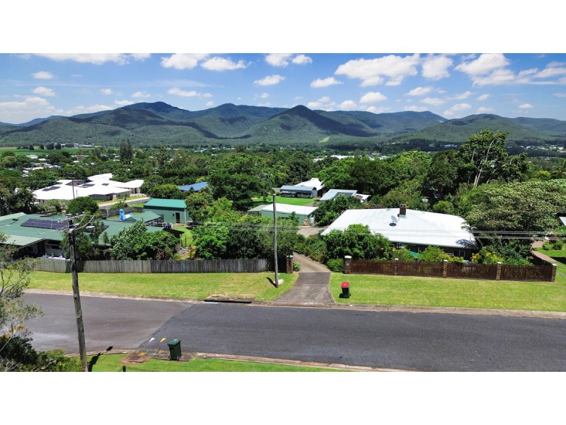 2 Centenary Drive, Atherton QLD 4883