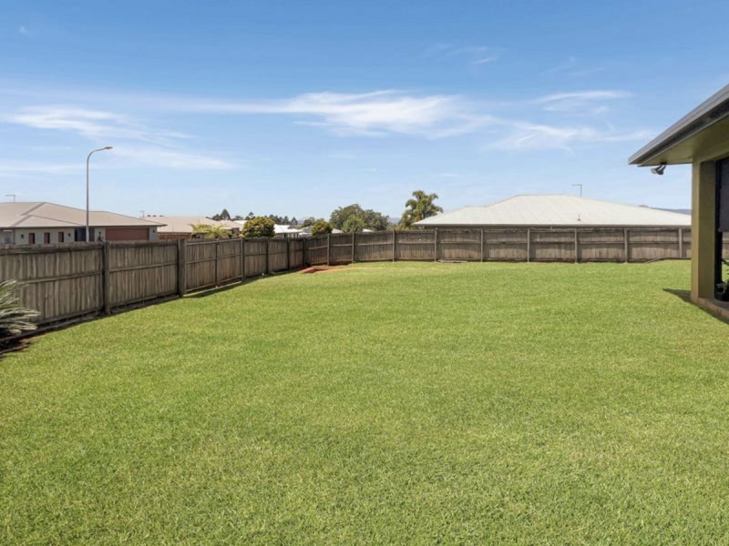 13 Rosenberg Street, Atherton QLD 4883