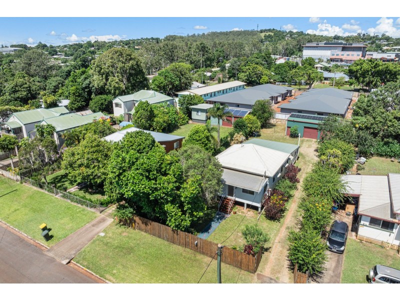 12 Beatrice Street, Atherton QLD 4883