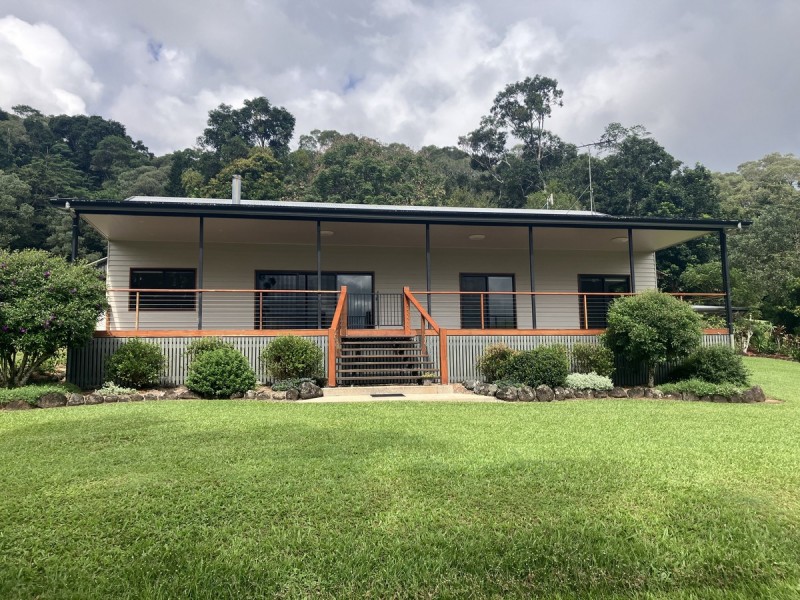82 McKenzie Road, Peeramon QLD 4885