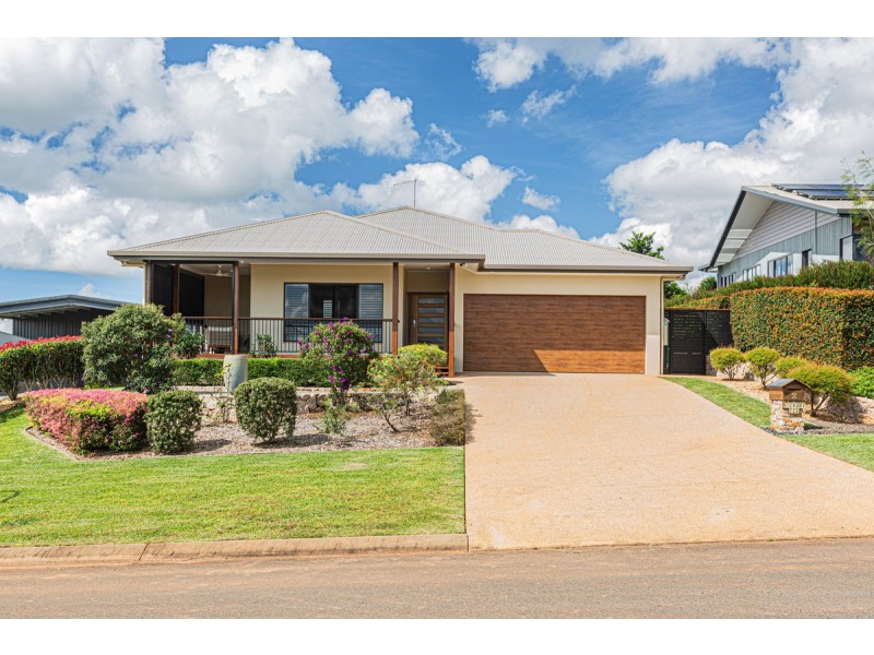 2 Hickory Terrace, Yungaburra QLD 4884