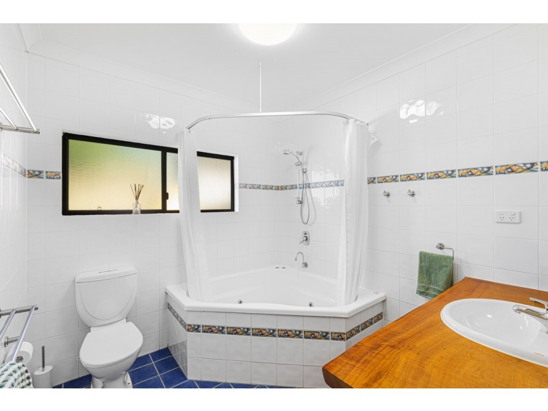 81 Kulara Road, Barrine QLD 4872