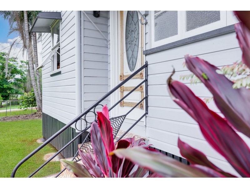 25 Lynch Street, Malanda QLD 4885