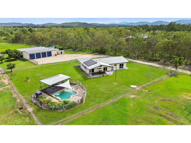 73 Emerald Heights Road, Mareeba QLD 4880