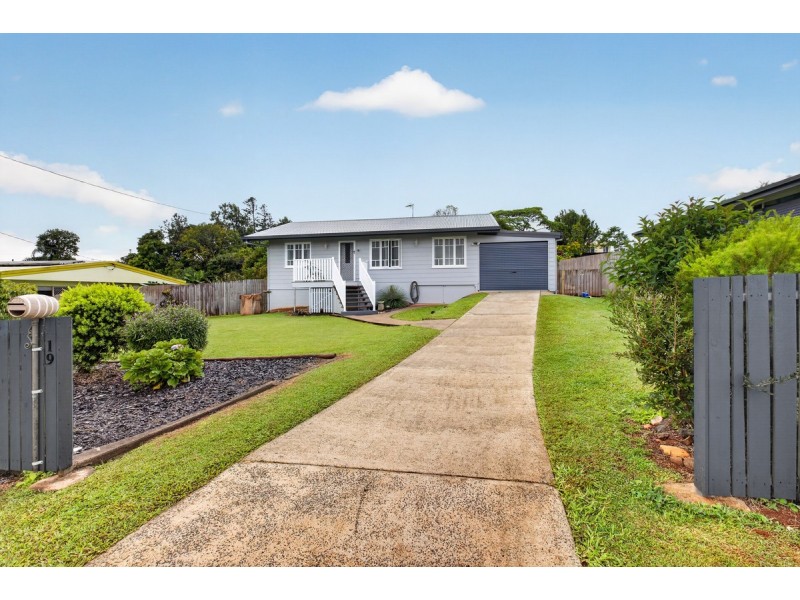 19 Viola Street, Atherton QLD 4883