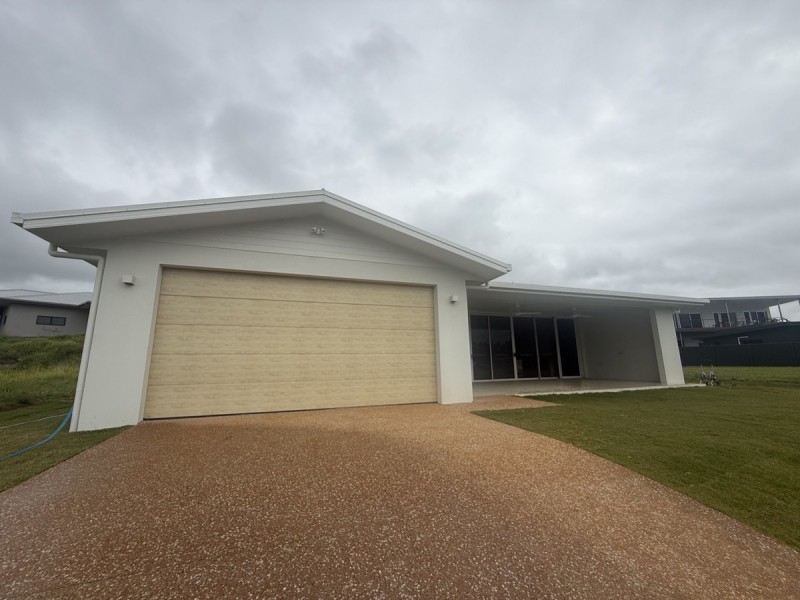 20 Waterfront Terrace, Yungaburra QLD 4884