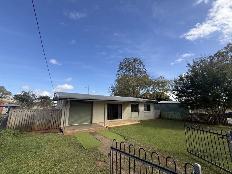 8 Courtney Street, Mareeba QLD 4880
