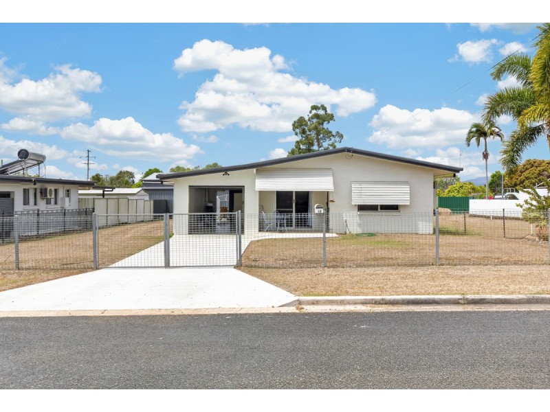 18 Martin Avenue, Mareeba QLD 4880