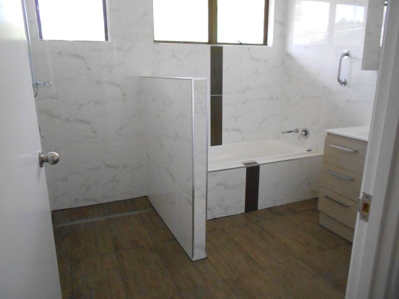 10 Poinsettia Street, Yungaburra QLD 4884