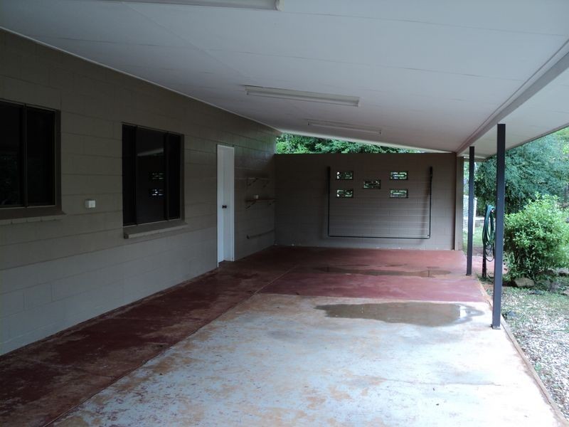 10 Poinsettia Street, Yungaburra QLD 4884