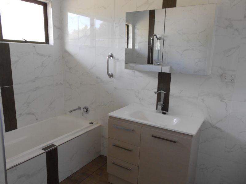 10 Poinsettia Street, Yungaburra QLD 4884