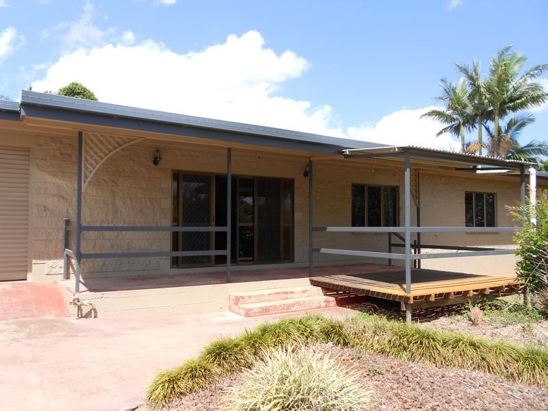 10 Poinsettia Street, Yungaburra QLD 4884