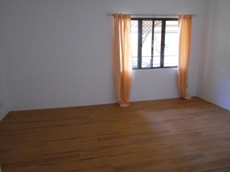 10 Poinsettia Street, Yungaburra QLD 4884