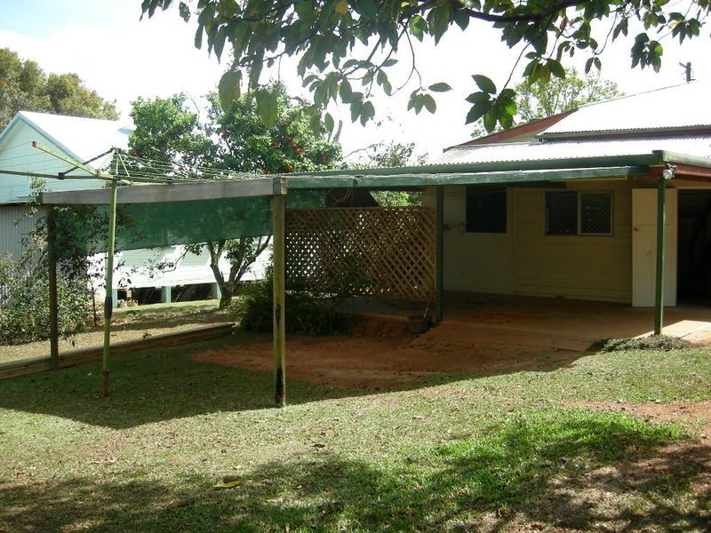 6 Ash Street, Yungaburra QLD 4884