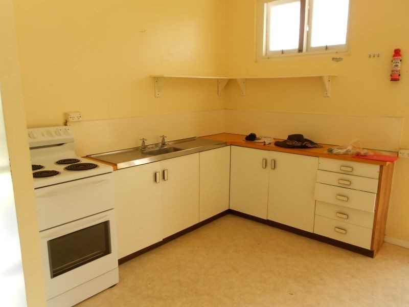 4/4 William Street, Herberton QLD 4887