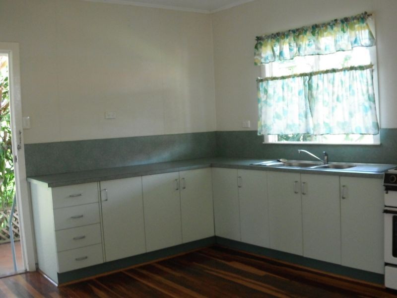 9 Peake Street, Atherton QLD 4883