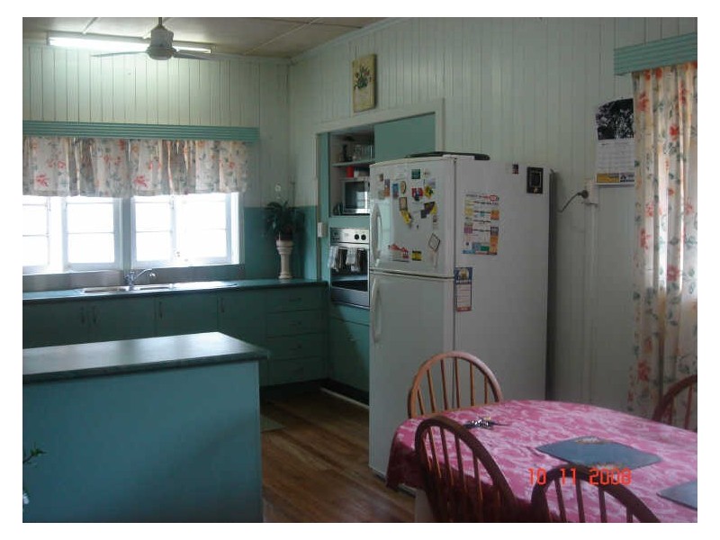 11 Mary Street, Malanda QLD 4885