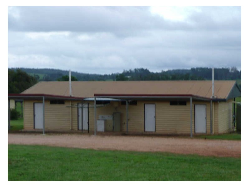 65 Moore Rd, Lake Eacham QLD 4884