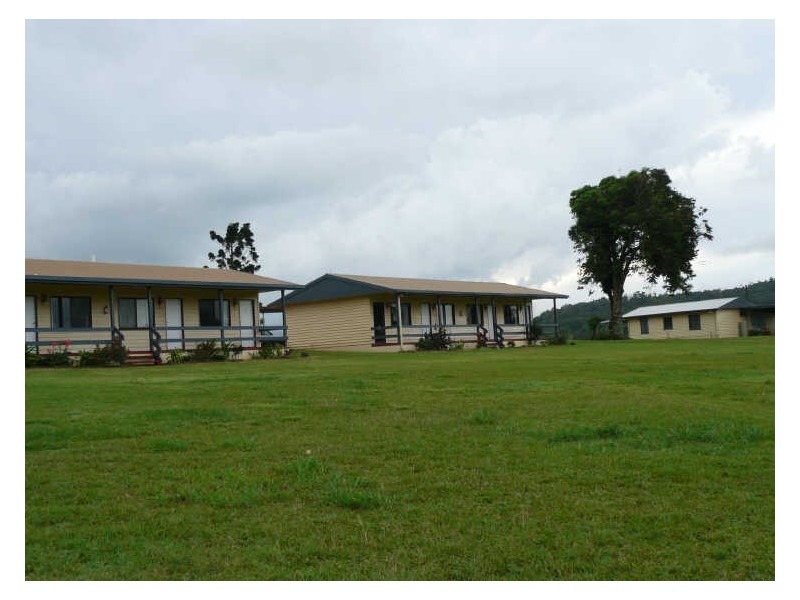 65 Moore Rd, Lake Eacham QLD 4884