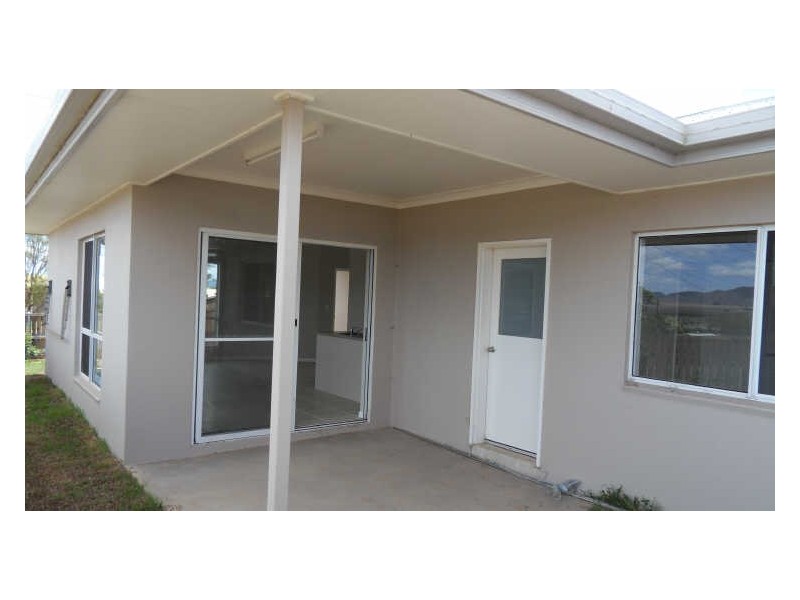 Lot13 2×2/33 Tower Ave, Atherton QLD 4883